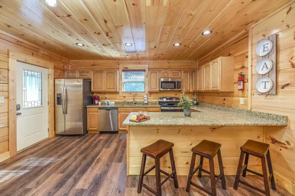 Mountain Getaway by Avada Properties House in Pigeon Forge