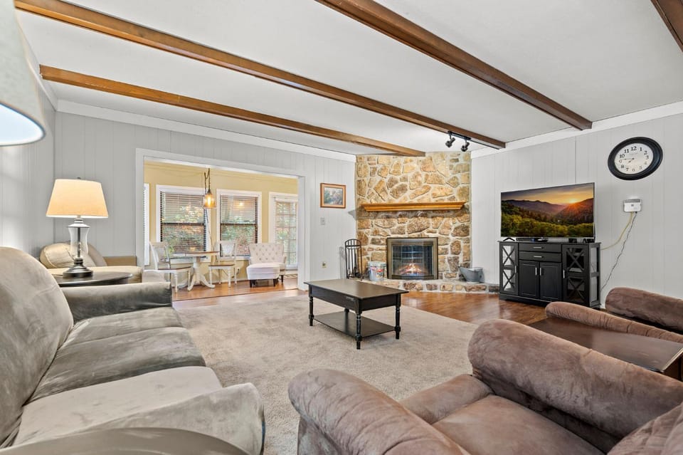 Mountain Charm 2 by Avada Properties House in Gatlinburg