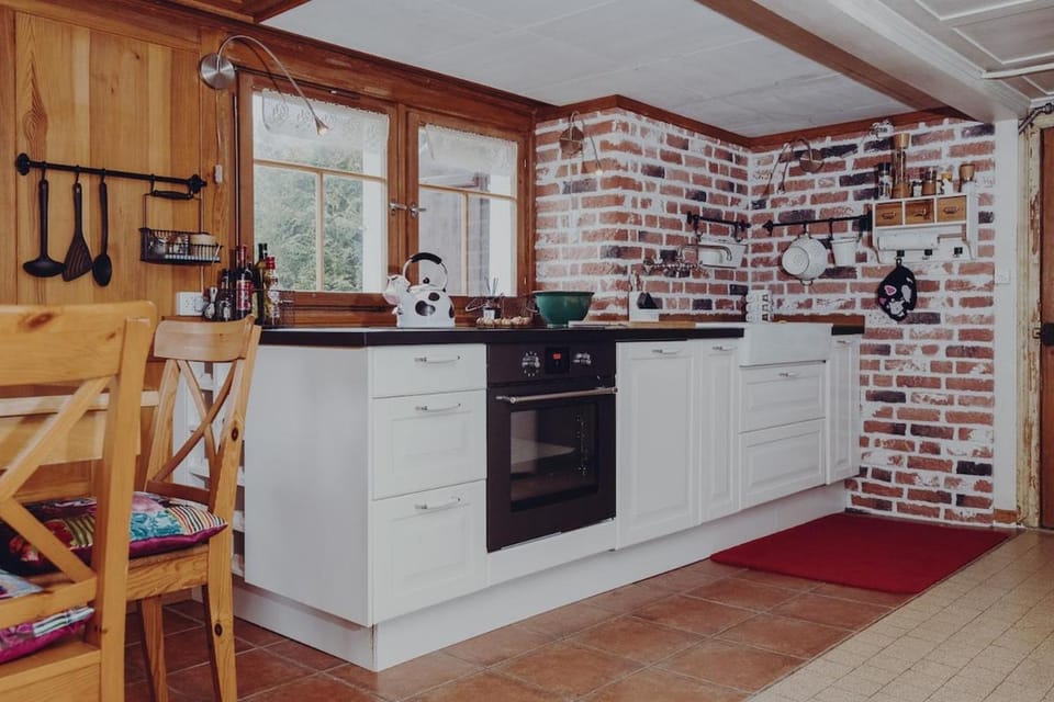 Kitchen or kitchenette, stove