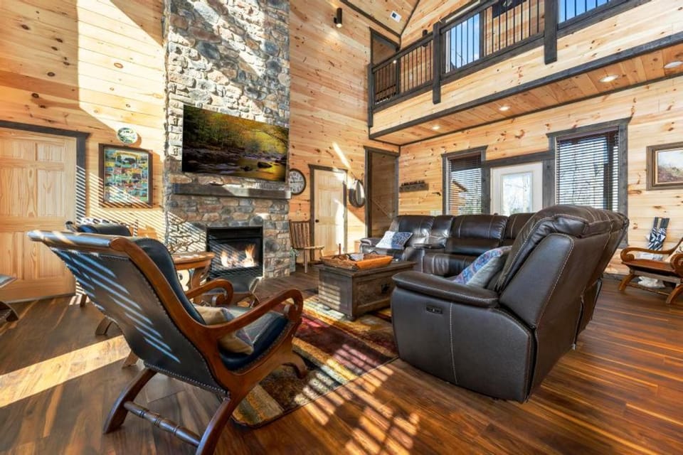 Skyline View, free tickets, no catch! Chalet in Pigeon Forge