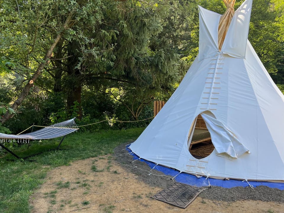 Misty River RV Park Campground/ 
RV Resort in Oregon