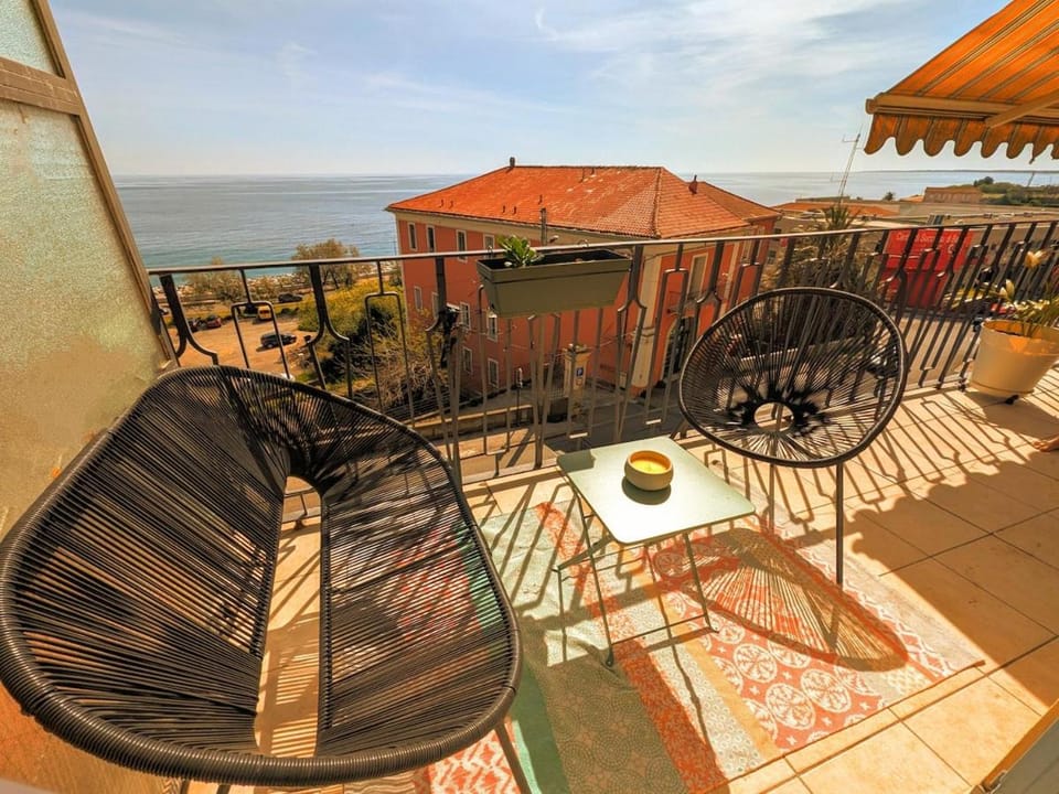 Patio, Day, View (from property/room), Balcony/Terrace, Sea view, sunbed