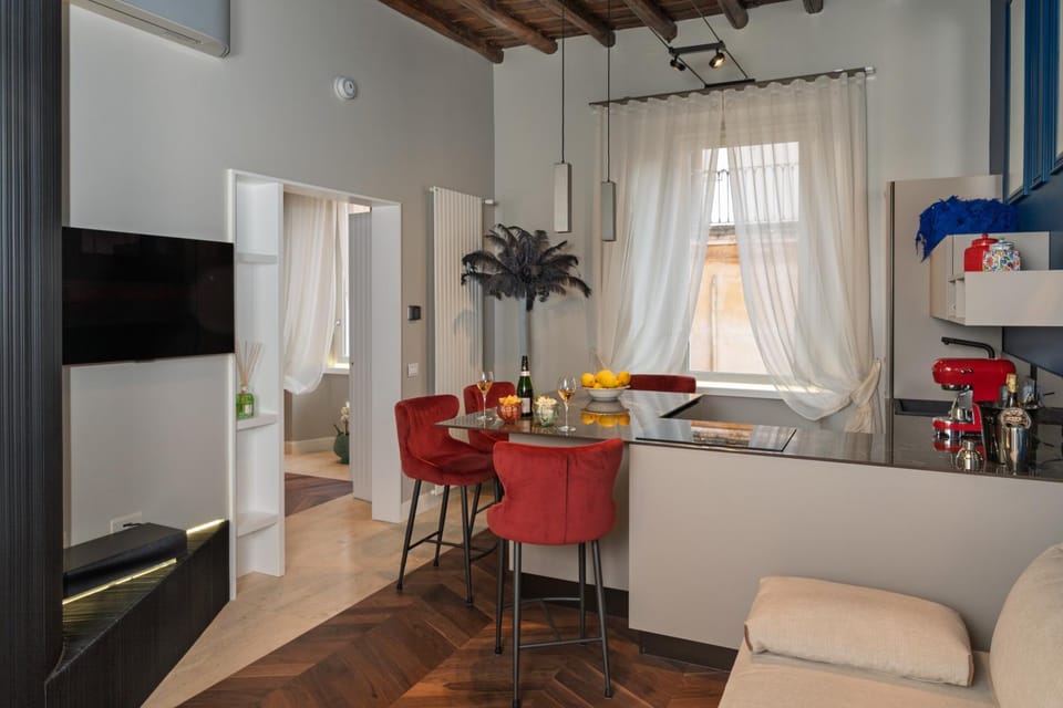 Kitchen or kitchenette, Living room