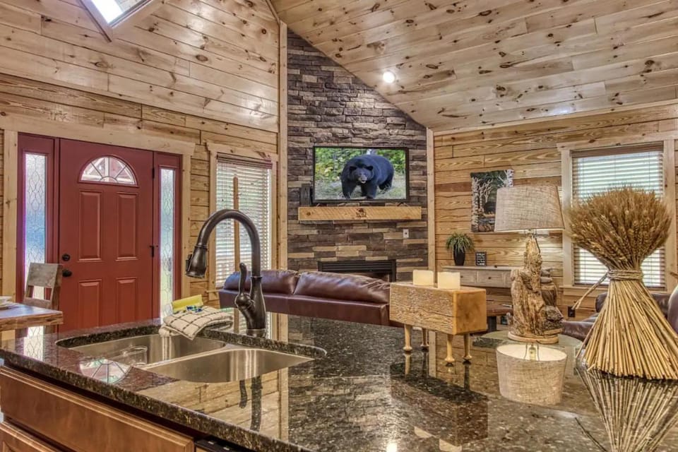 Mimi and Pops Place by Avada Properties House in Pittman Center
