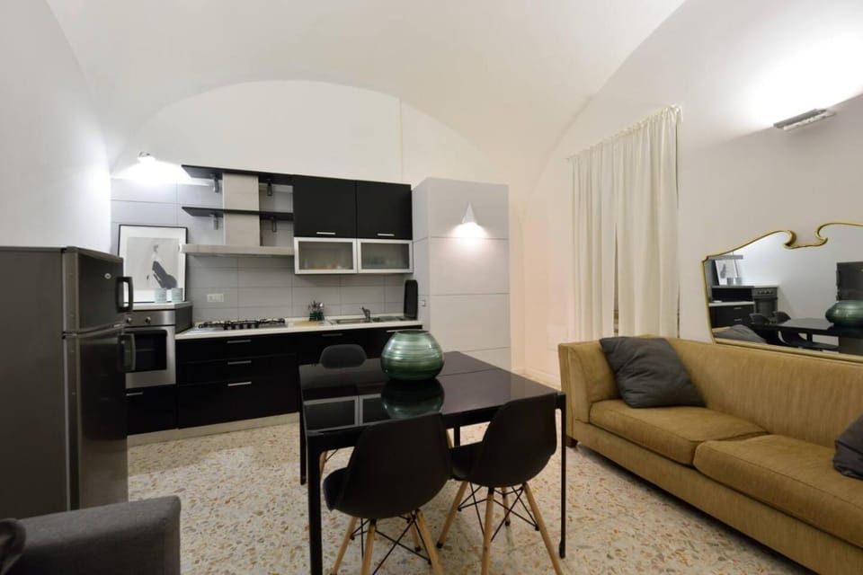 TV and multimedia, Kitchen or kitchenette, Living room, Seating area, Dining area, minibar, oven, pet friendly, stove