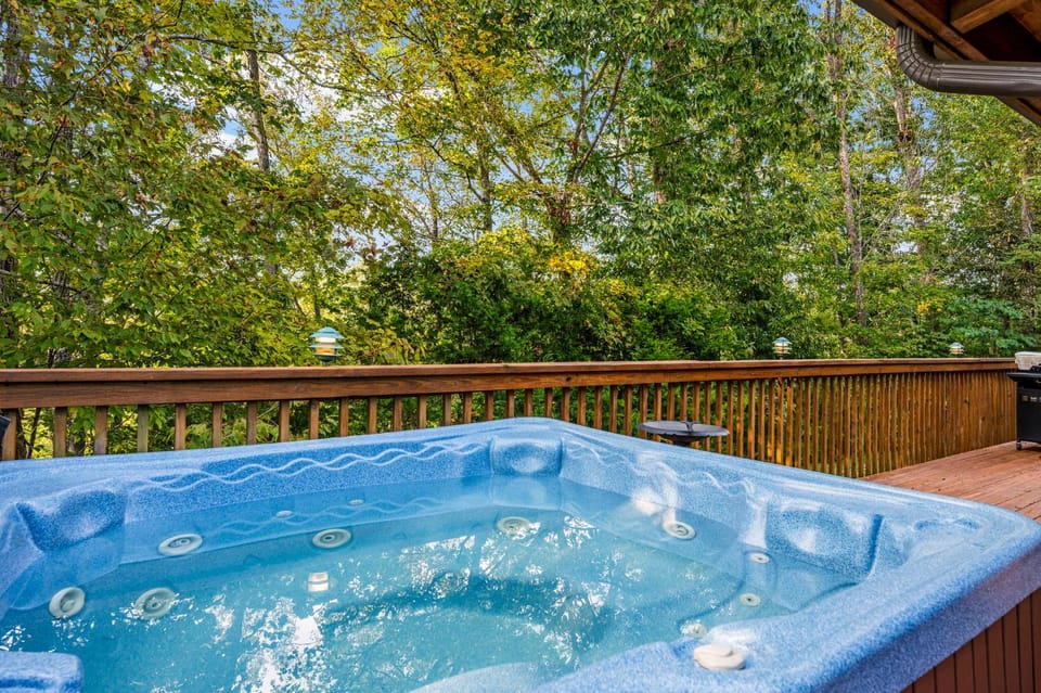 Majestic Elk Hideaway by Avada Properties House in Sevierville