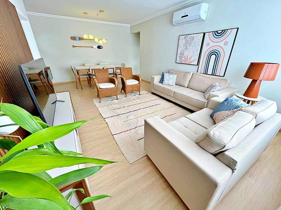 Living room, Seating area, air conditioner