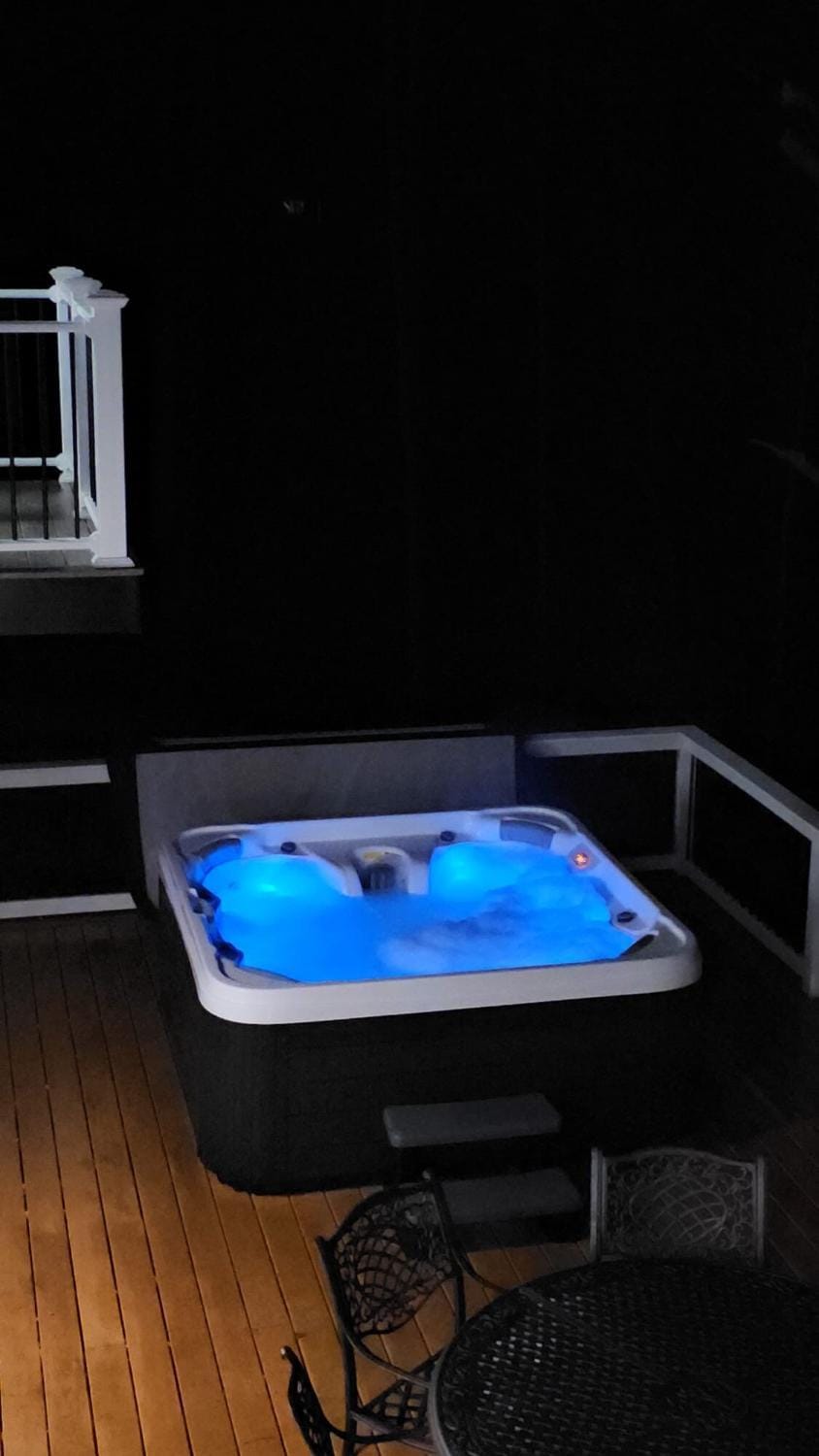 Catskills Escape Hot Tub Massage Chairs & Games House in Hudson Valley
