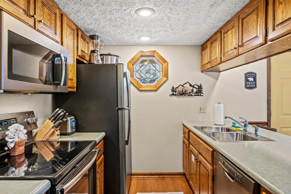 Lazy Dayz by Avada Properties House in Pigeon Forge