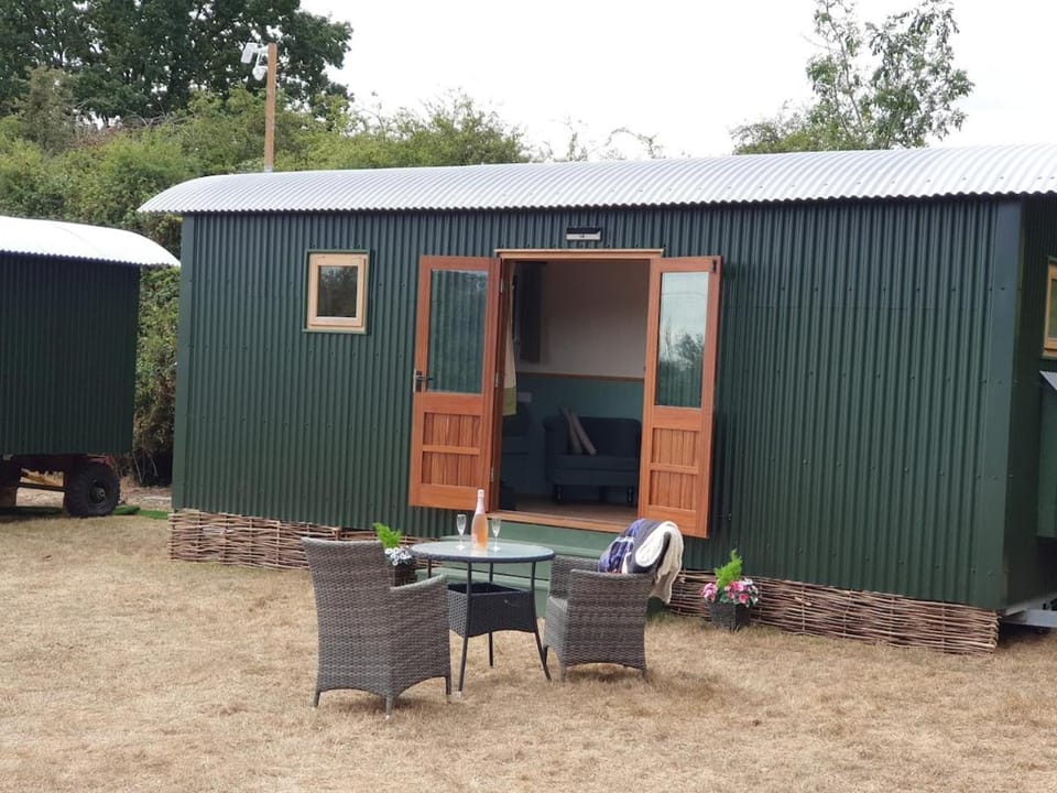 Delightful shepherd's hut in a rural location House in Maldon District
