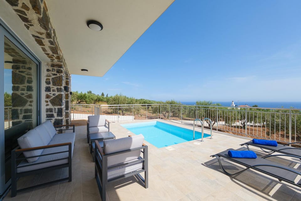 Chryselia Suites- Private Pool House in Lasithi