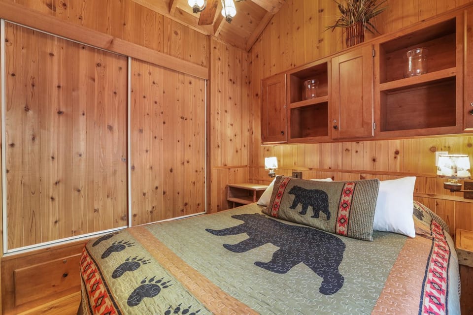 Bed, Bedroom