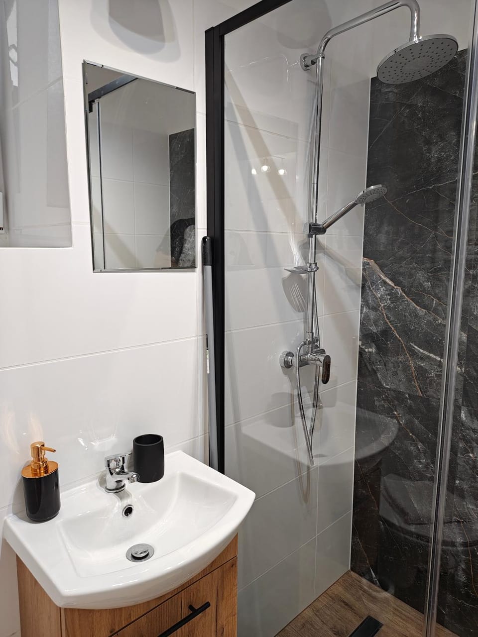 TV and multimedia, Kitchen or kitchenette, Living room, Seating area, Dining area, pet friendly, stove