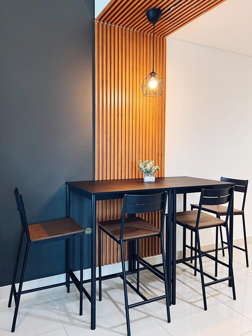 Seating area, Dining area