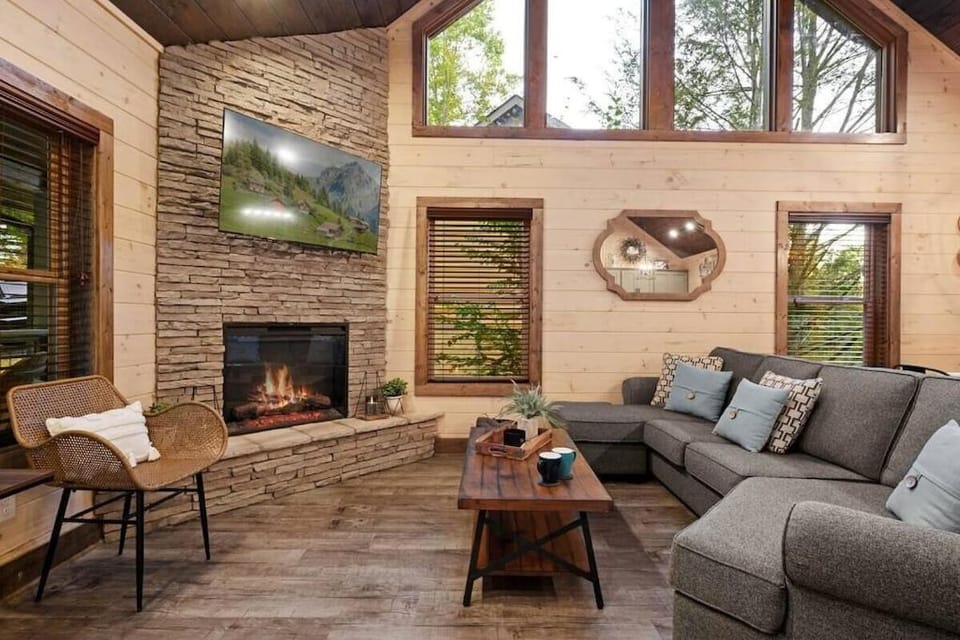 Hillside Haven by Avada Properties House in Pigeon Forge