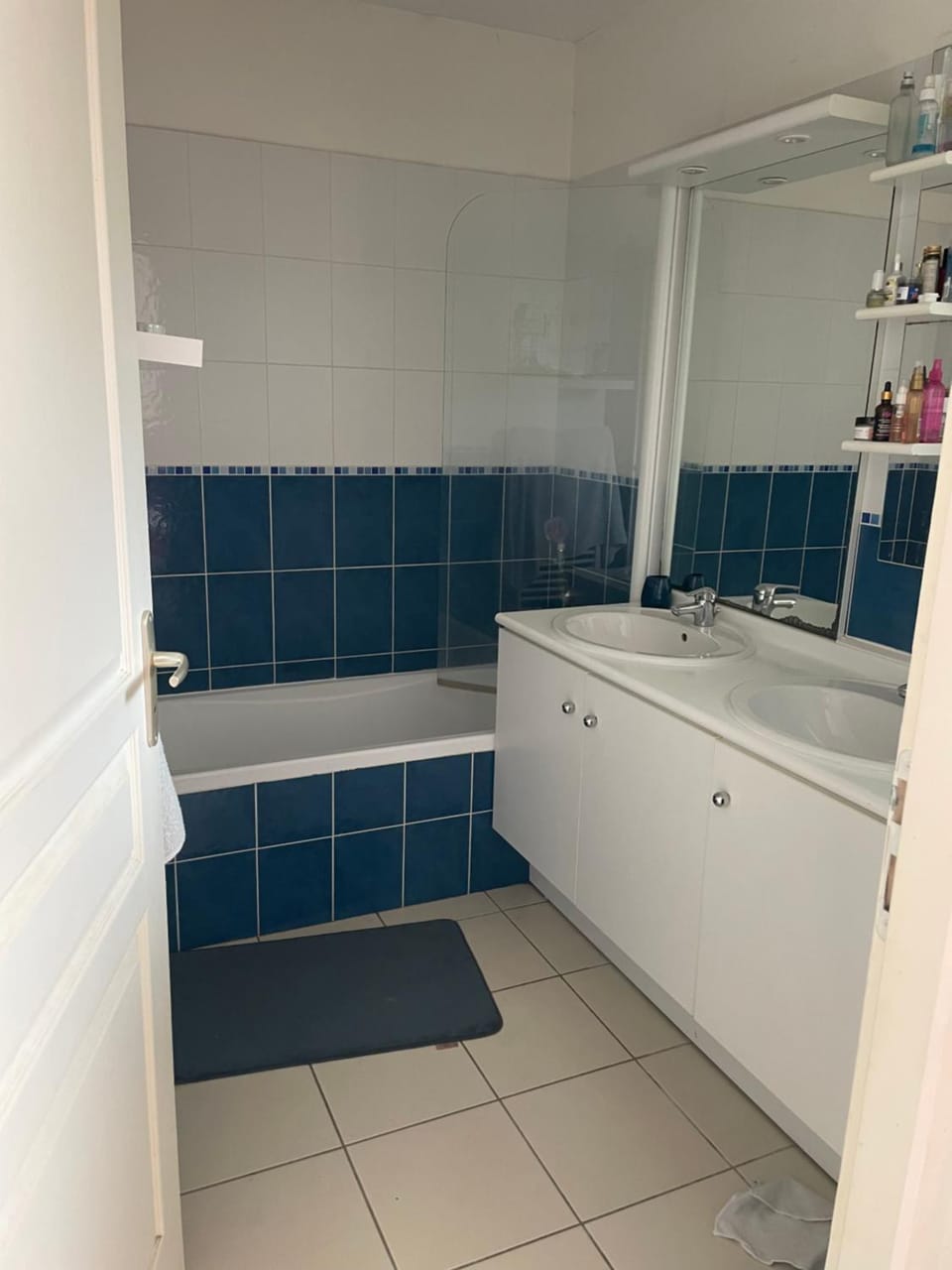 Appartement à Soulac-sur-mer, RDC jardin clos, Climatisé, Fibre avec Parking privé et piscine Apartment in Soulac-sur-Mer