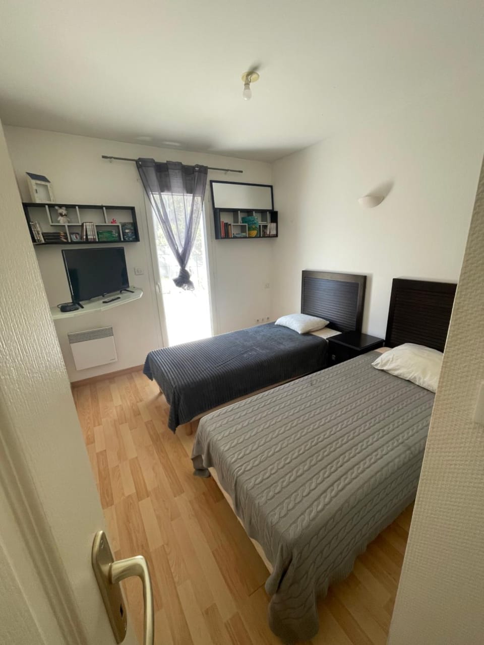 Appartement à Soulac-sur-mer, RDC jardin clos, Climatisé, Fibre avec Parking privé et piscine Apartment in Soulac-sur-Mer