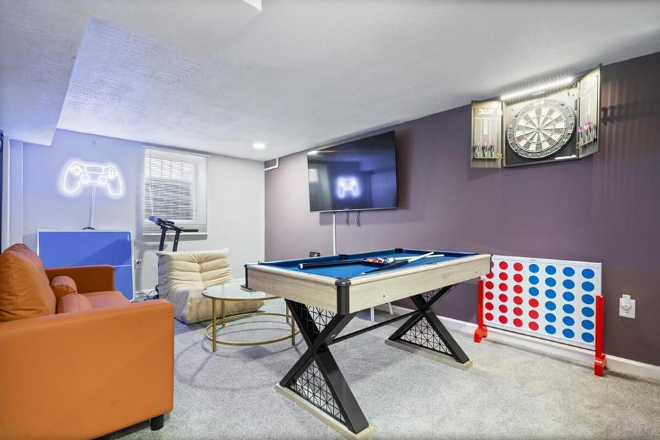 Communal lounge/ TV room, Billiard, Game Room, TV and multimedia, Evening entertainment