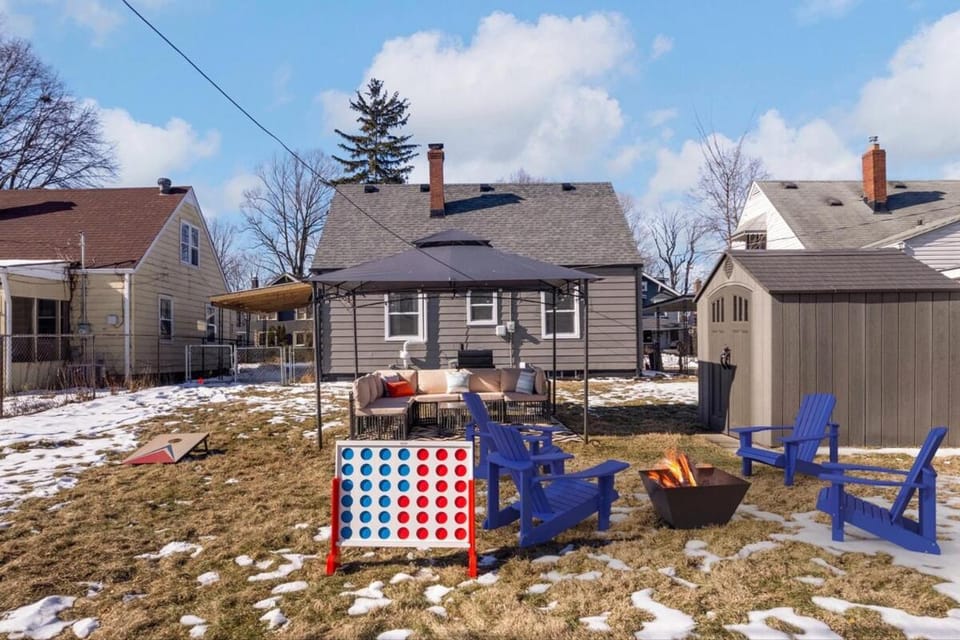 Property building, Day, Activities, Area and facilities