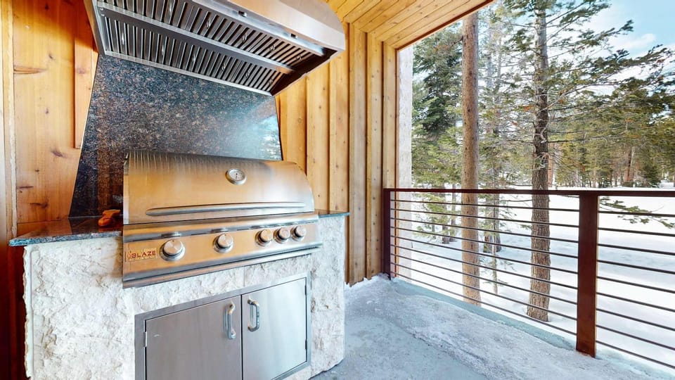 Obsidian Ski & Golf Villa - 3 BDR Prime Location House in Mammoth Lakes