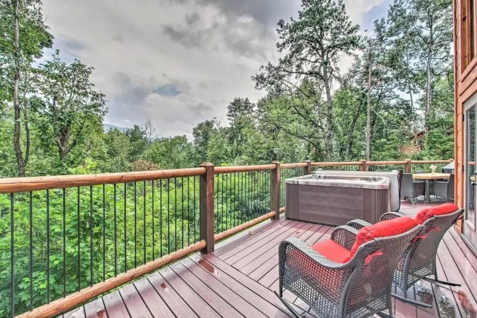 Heaven in the Smokies 3 by Avada Properties House in Pittman Center