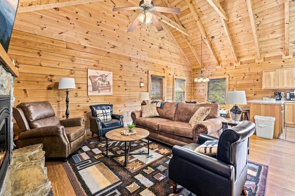 Happy Days by Avada Properties House in Gatlinburg