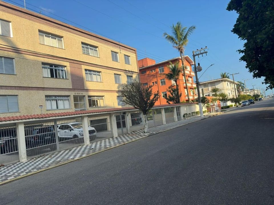 Property building, Day, Parking