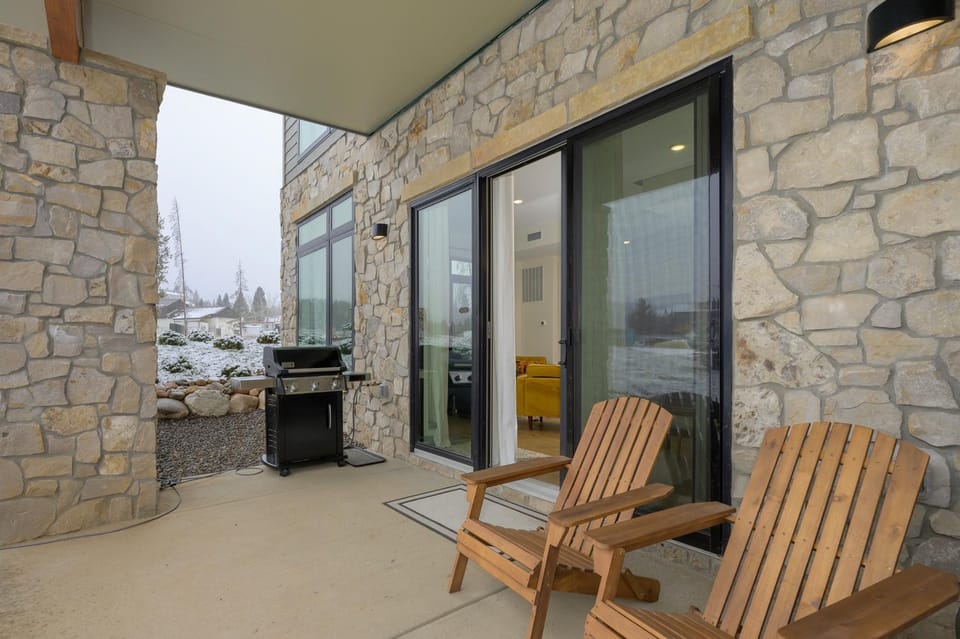 Patio, Winter, BBQ facilities, Seating area