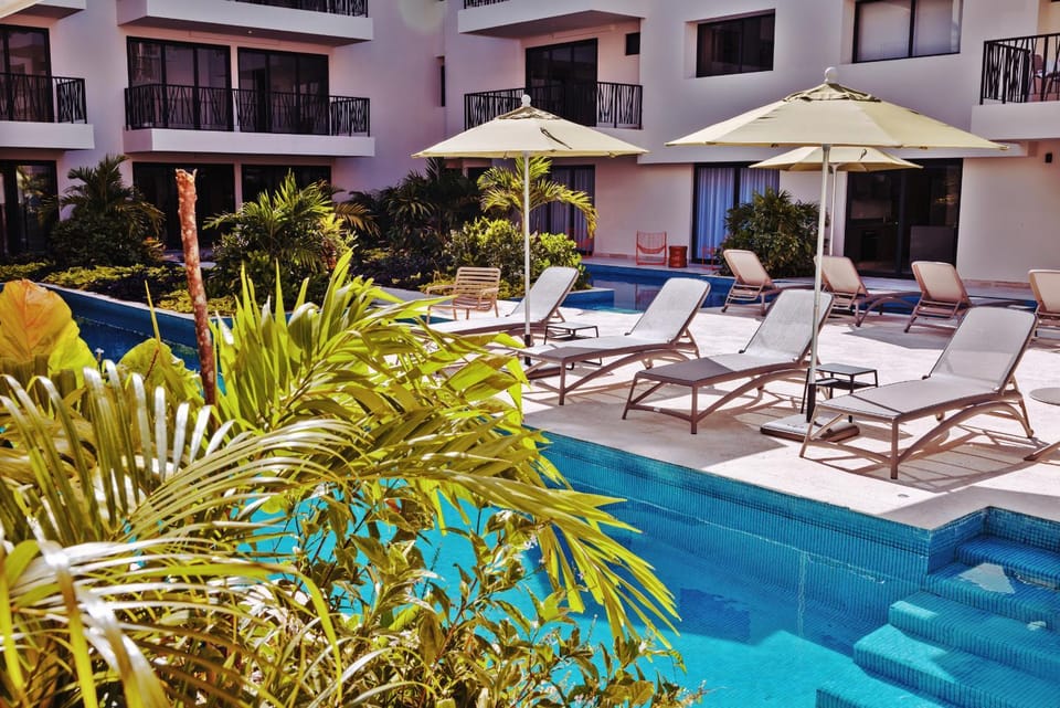 Swimming pool
