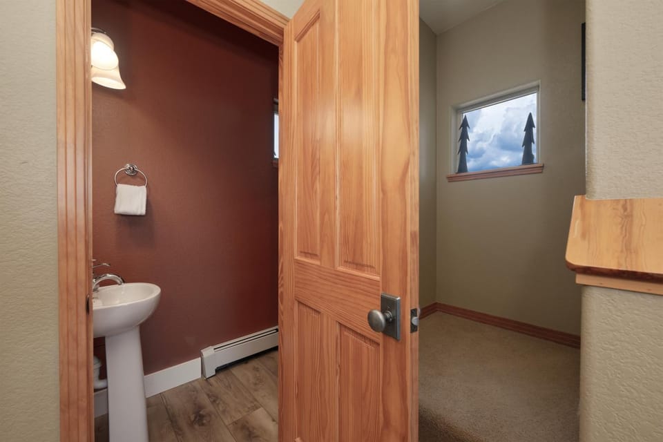 Bathroom, towels