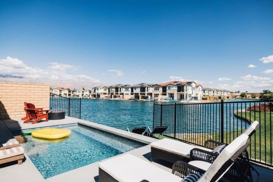 Solmar at Terra Lago Private Lake House With Free Pool Heating for any 3nights stay House in Indio