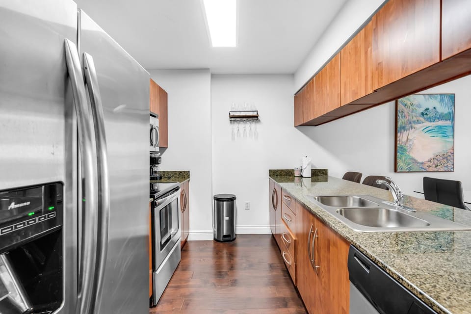 Relaxing 1-Bed Condo With City Views in Brickell Key Apartment in Brickell