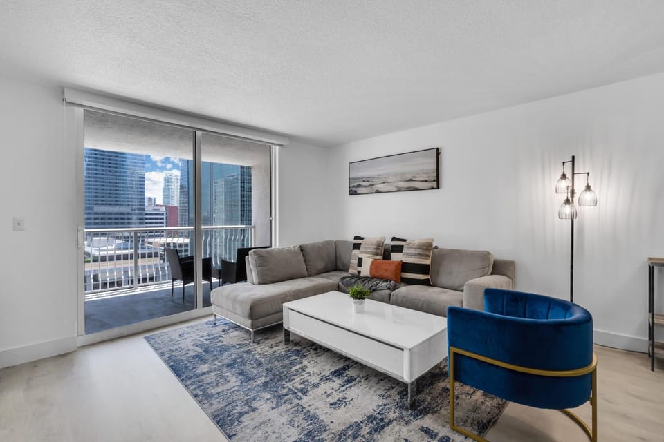 Elegant 1 BR Retreat in Brickell With Free Parking Apartment in Brickell