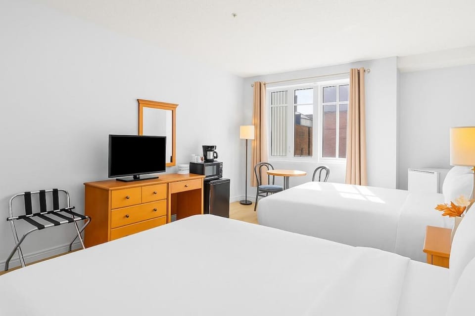 Bed, TV and multimedia