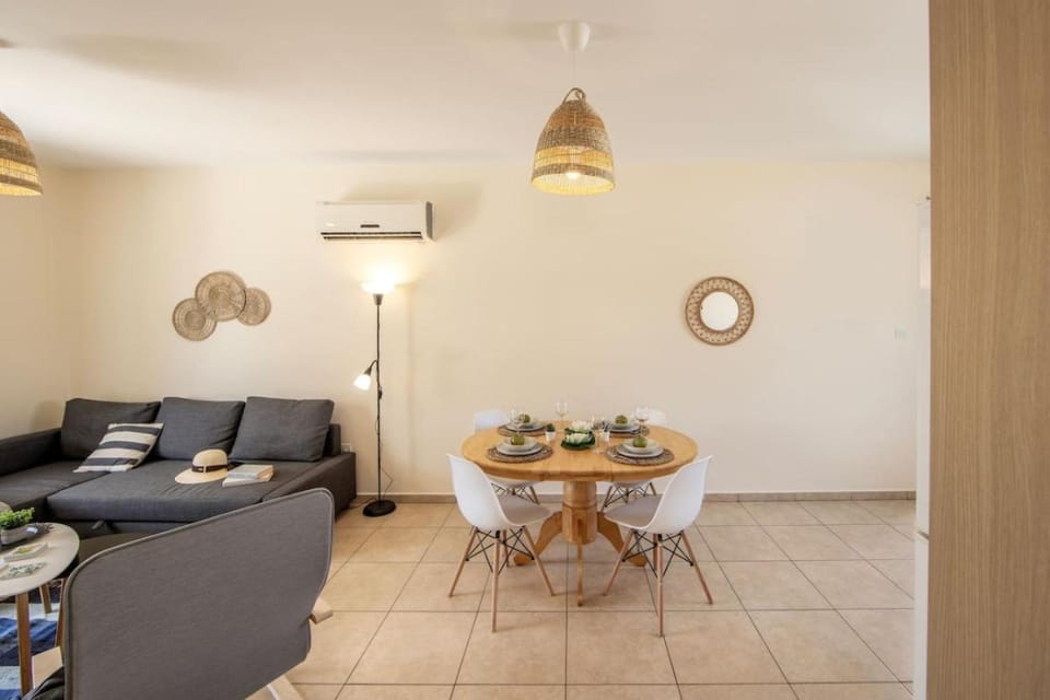 SunnyVillas 2BR Mythical Apt Swimming Pool BF03 Apartment in Paralimni