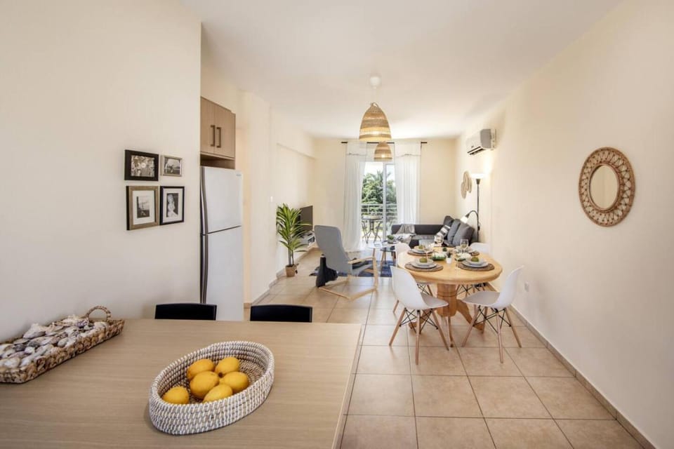 SunnyVillas 2BR Mythical Apt Swimming Pool BF03 Apartment in Paralimni