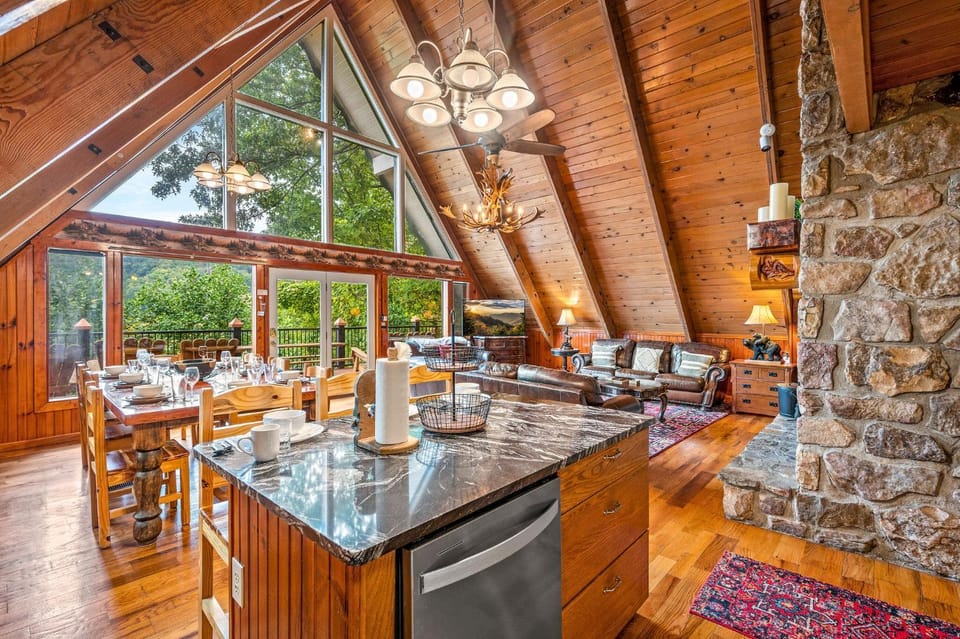 Grand Pinnacle by Avada Properties House in Gatlinburg