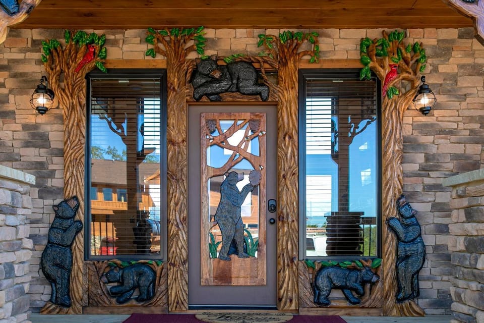 Luxury Cabin w All-Inclusive Resort Amenities Cabin in Pigeon Forge