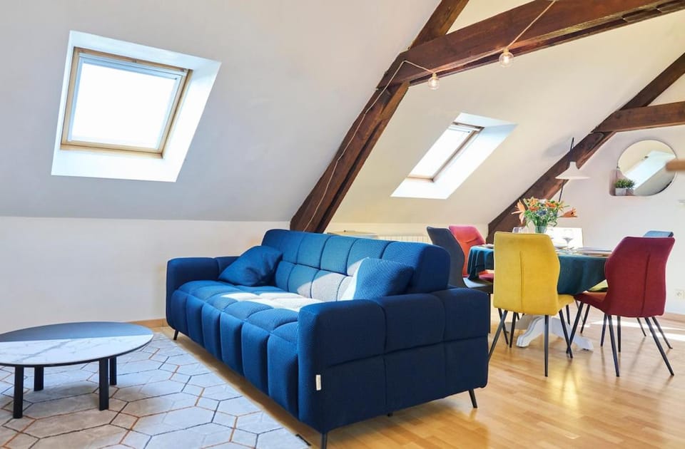 Living room, Dining area, air conditioner