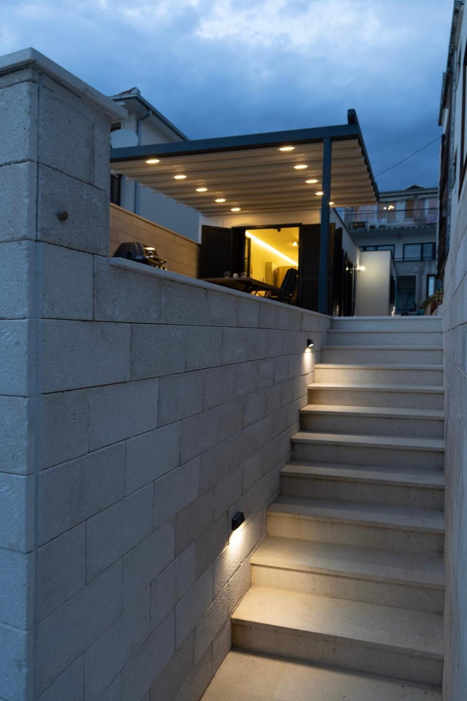 Facade/entrance