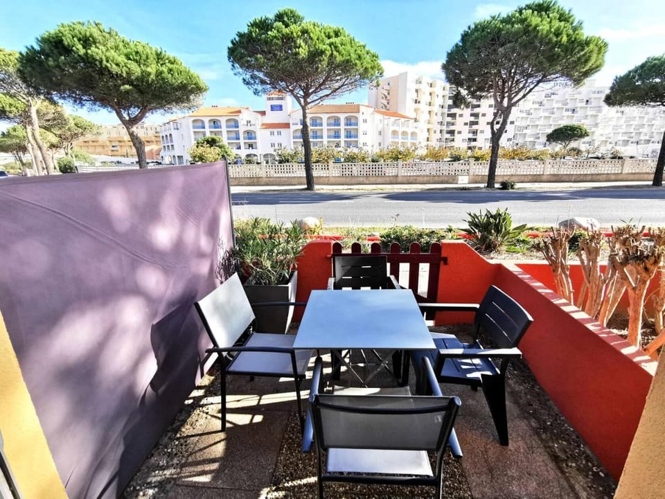 Résidence Les Portes De Catalogne - Studio pour 4 personnes avec loggia, Le Barcarès. Réf: 8PC_J4 MAE-8453 Apartment in Le Barcarès