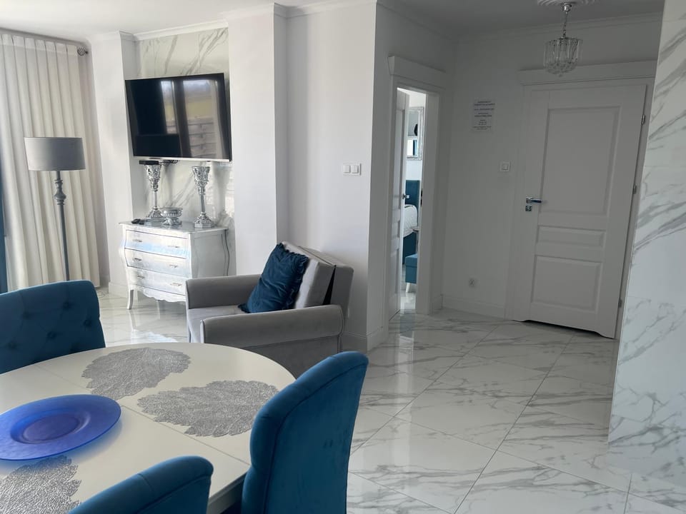 Apartament Cyprian De LUX z ogrodem Apartment in Pomeranian Voivodeship