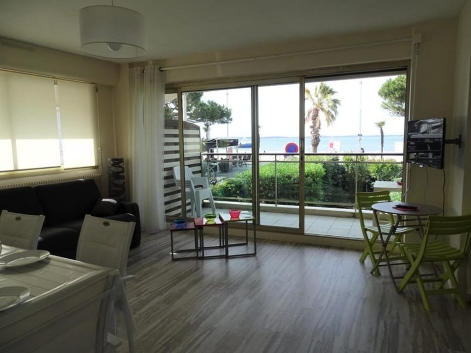 Résidence Bougainvilliers - Arcachon, front de mer au cœur de l’hyper-centre. MAE-9264 Apartment in Arcachon