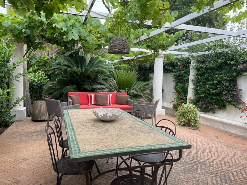 Day, Garden, Dining area, Garden view