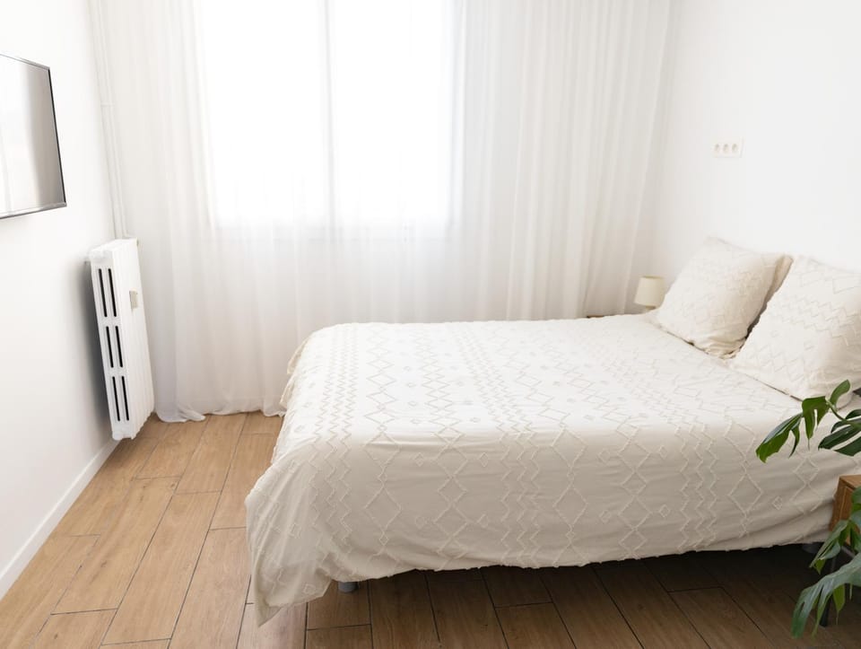 Appartement Charmant Plage à pied Apartment in Fréjus