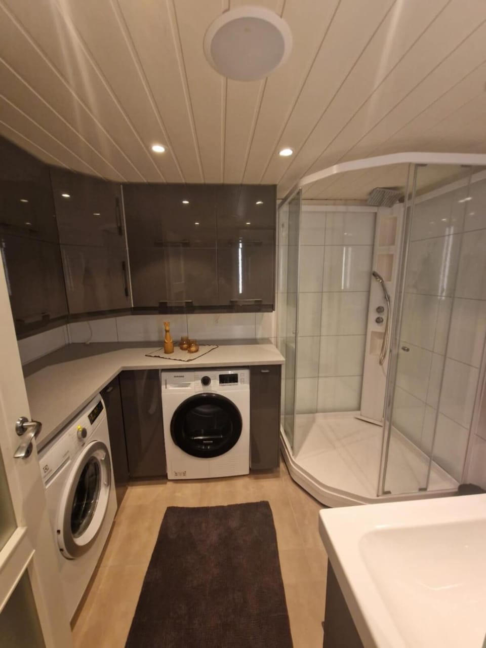 Small apartment near airport Apartment in Nordland, Norway