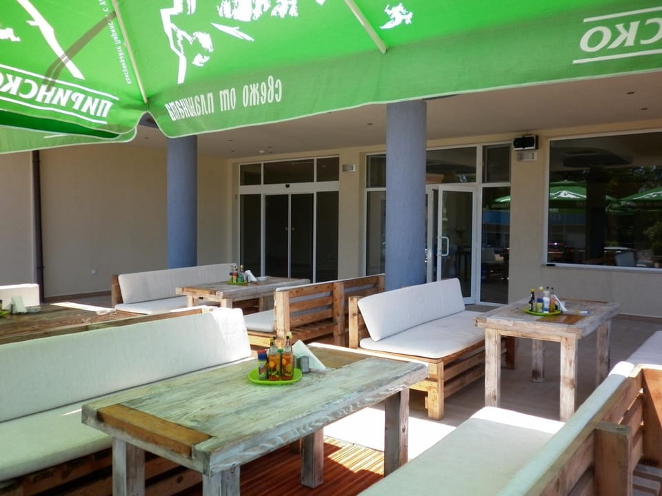 Food and drinks