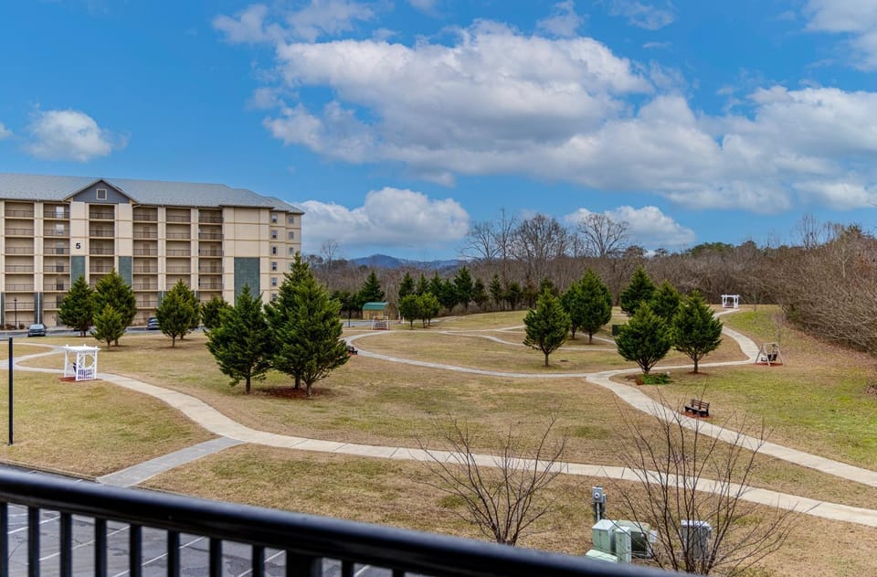 Cozy Vista Condo by Avada Properties House in Pigeon Forge