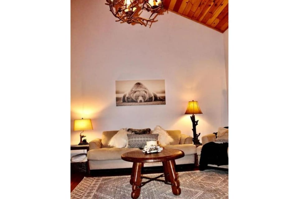 Chalet in the Smokies by Avada Properties House in Gatlinburg