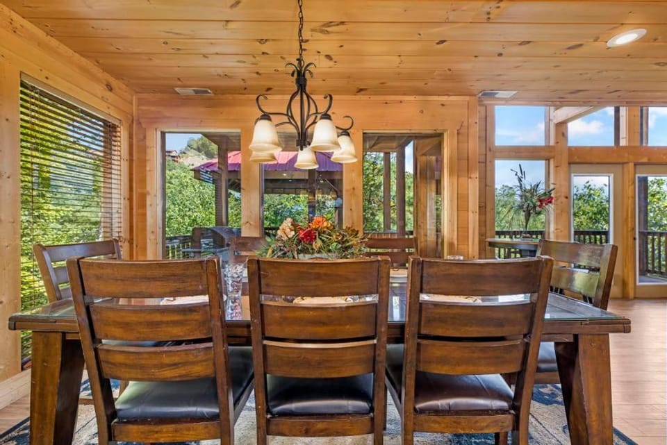 Soaring Spirit, free tickets, no catch! Chalet in Pigeon Forge